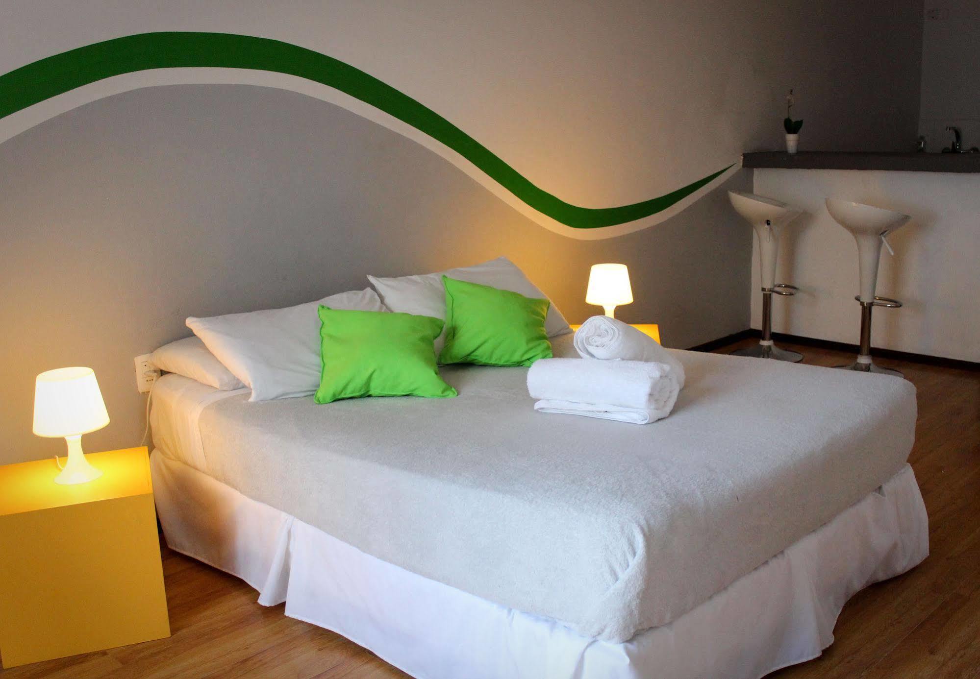 Che Lagarto Hostel