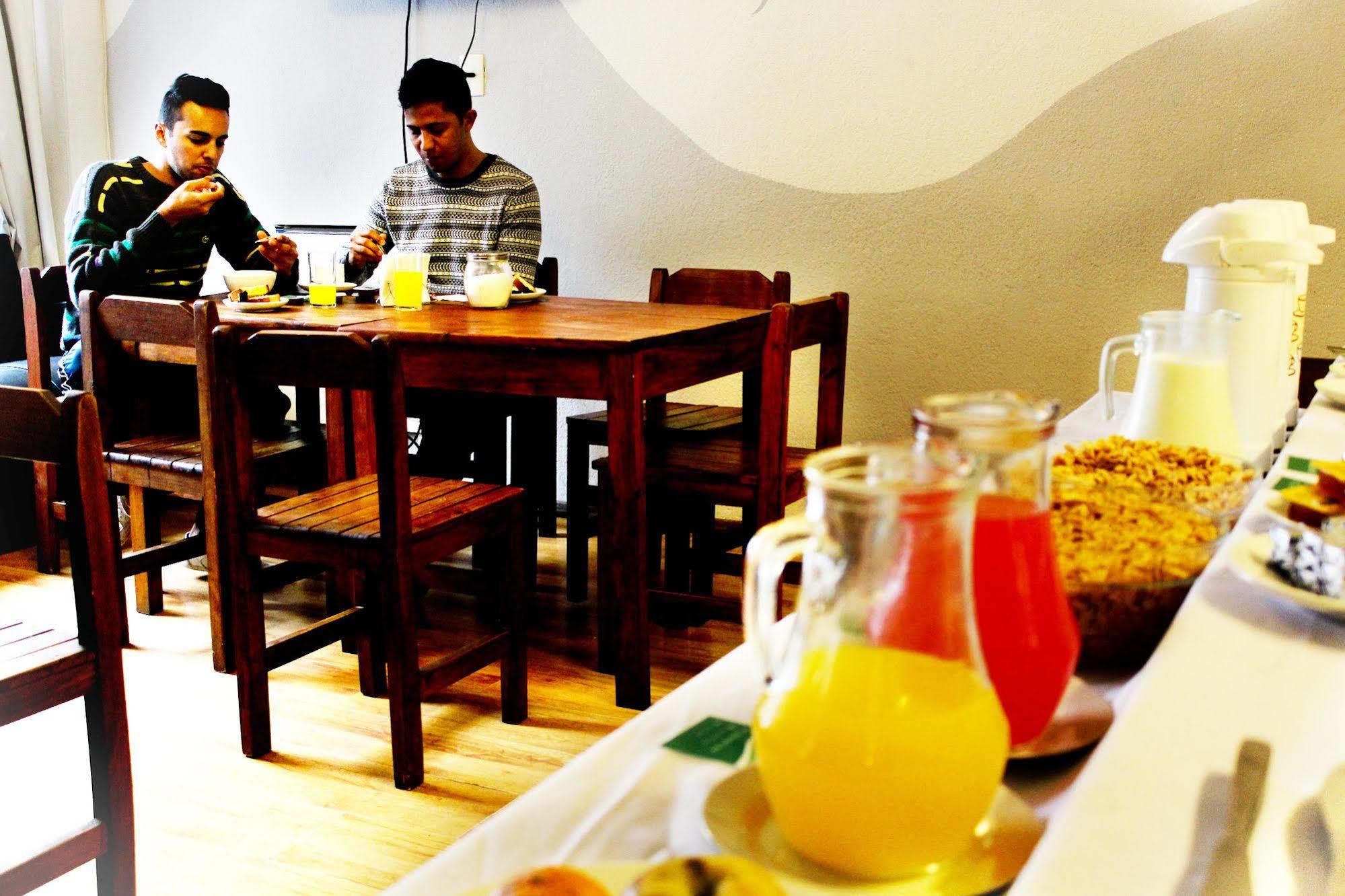 Che Lagarto Hostel